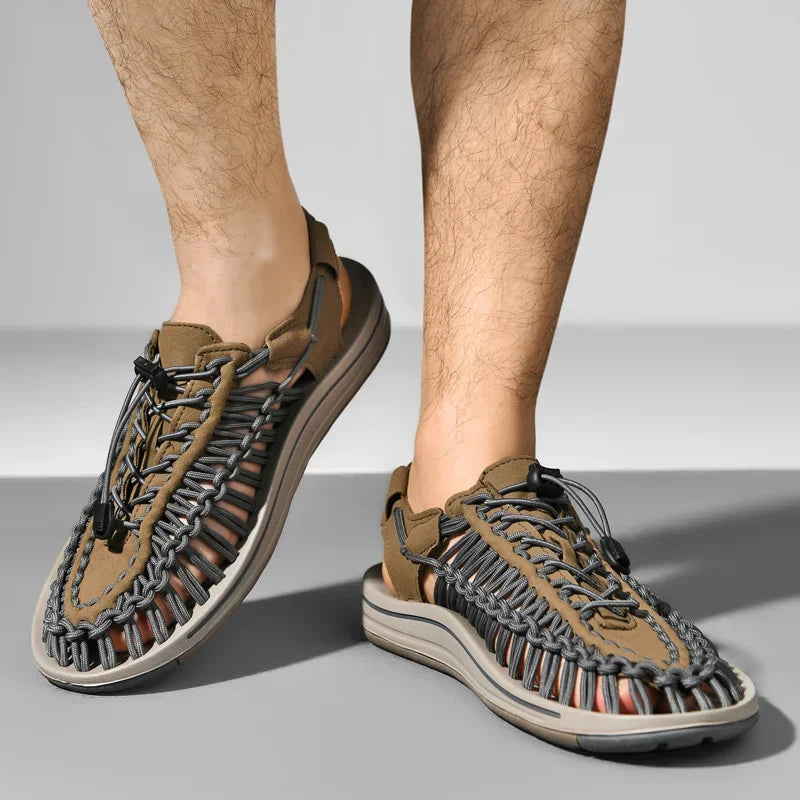2025 Verão Sandálias Masculinas Couro Genuíno Sapatos Casuais Masculinos Sandálias de Couro para Homens ao Ar Livre Sapatos de Praia Sapatos Masculinos Romanos